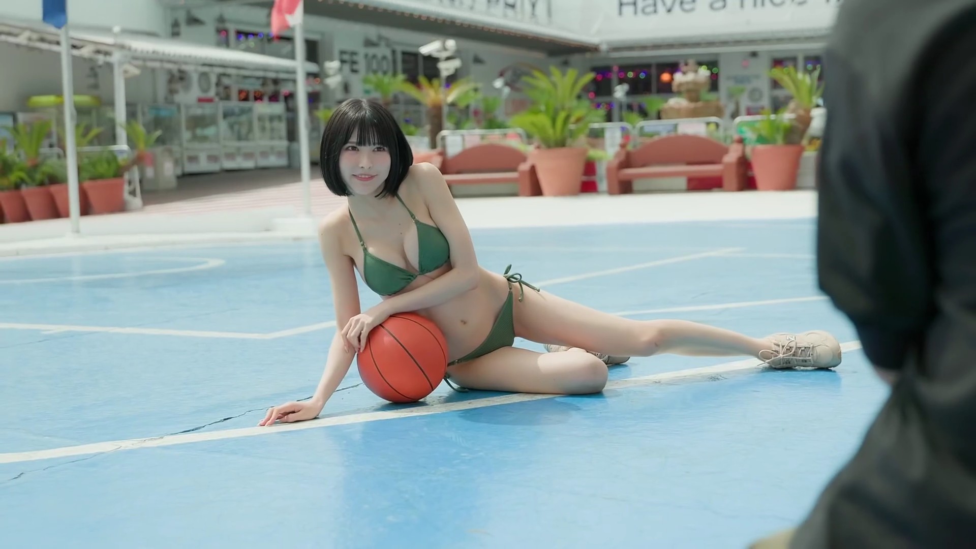 小此木流花 水着画像 グラビア バスケットボールやビキニがテーマ